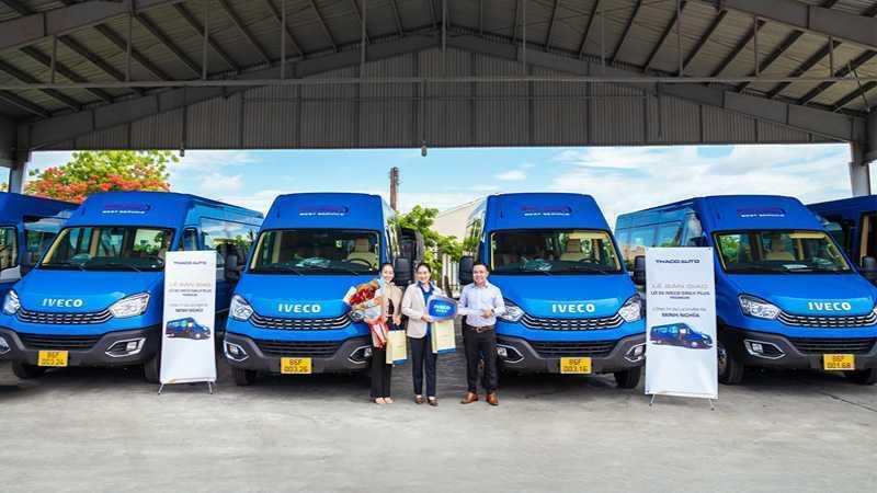 BÀN GIAO LÔ 06 XE MINIBUS IVECO DAILY PLUS PREMIUM 10 CHỖ VIP CHO NHÀ XE MINH NGHĨA
